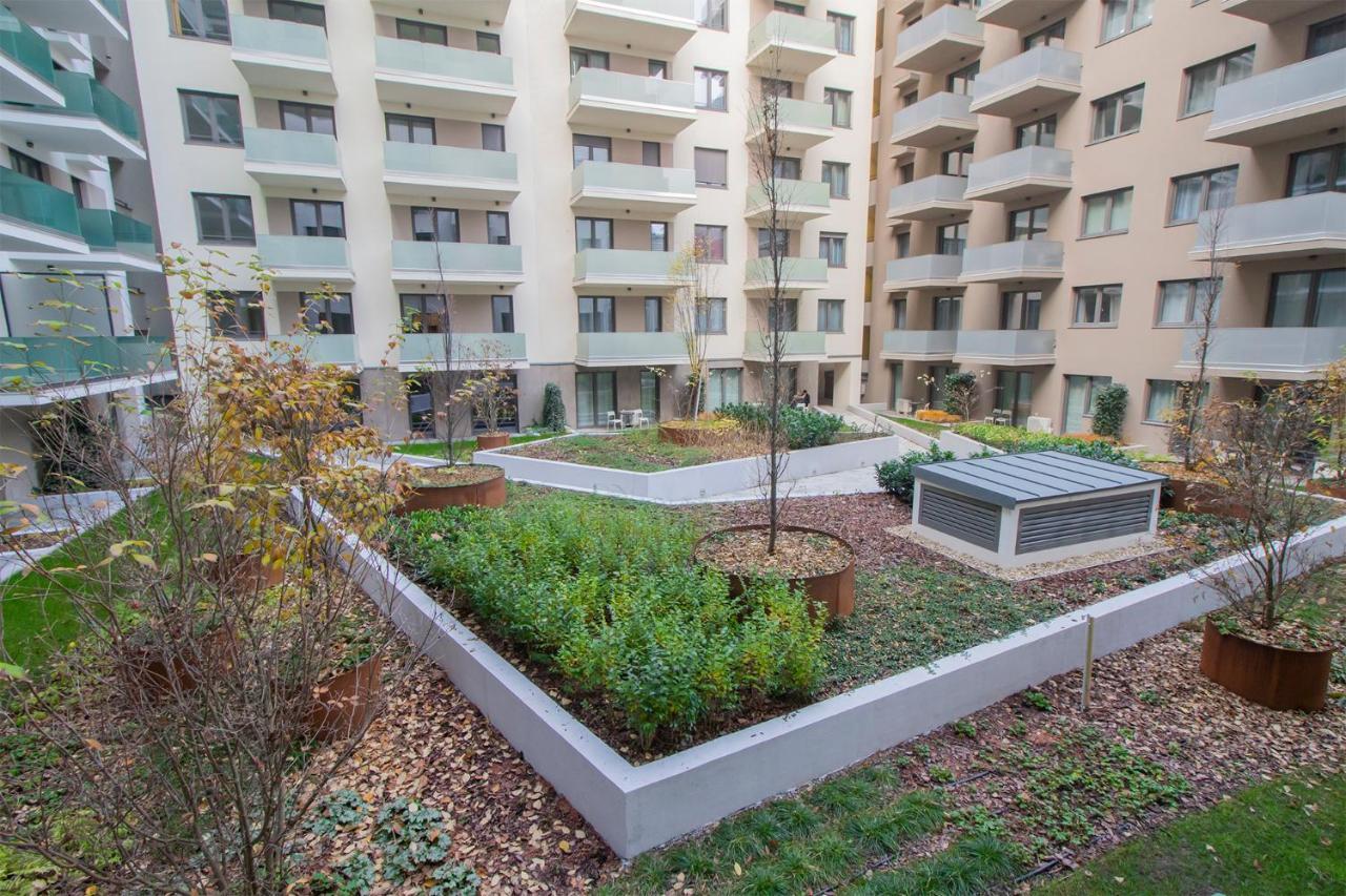 Corvin Modern Suite Budapest Exterior photo